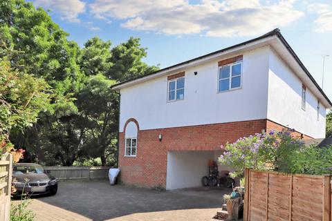 Brittain Road, Hersham KT12