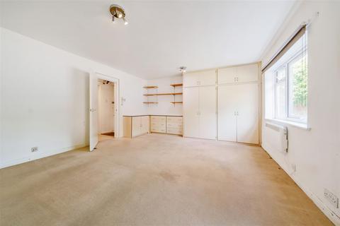 Studio for sale, Montague Road, Wimbledon