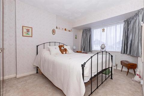 117 Ardingly Drive, Goring By Sea, Worthing, BN12 4TW