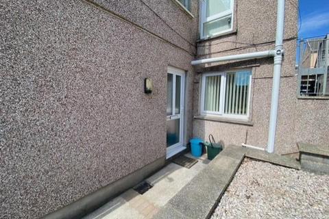 2 bedroom flat to rent, Bryn Road, Llanelli