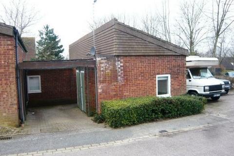 1 bedroom semi-detached bungalow to rent, Arncliffe Drive, Heelands, Milton Keynes, MK13