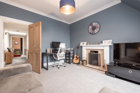 2 bedroom flat for sale, 28/3 Coates Gardens, West End, Edinburgh, EH12