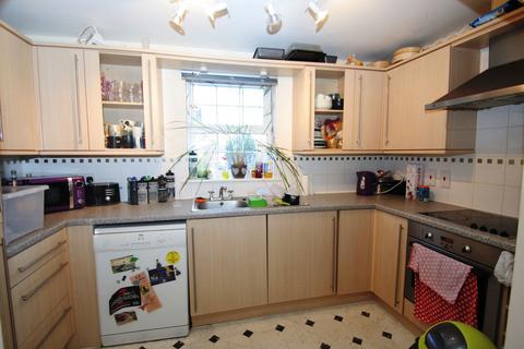 2 bedroom apartment to rent, Old College Road, Newbury RG14