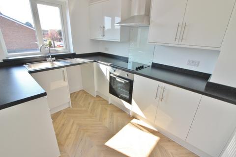 2 bedroom flat to rent, Edinburgh Road, Formby, L37