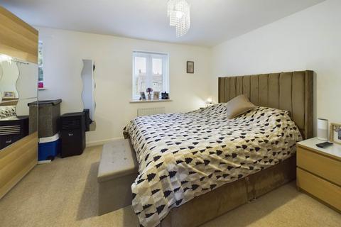 19 Bunting Close, Hemel Hempstead, HP3 0FX