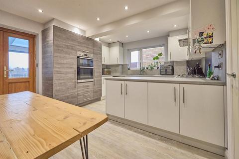 18 Cunnery Close, Barlestone, Nuneaton, CV13 0HH