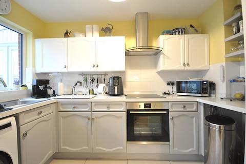 3 bedroom end of terrace house for sale, Chantry Meadow, Exeter