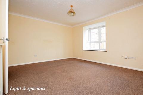 2 bedroom ground floor flat for sale, Churchill Court, King's Lynn PE30