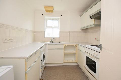 2 bedroom ground floor flat for sale, Churchill Court, King's Lynn PE30