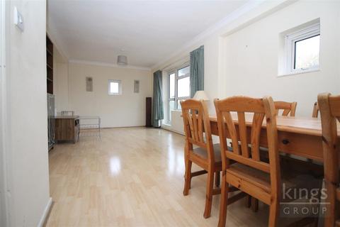 2 bedroom flat for sale, Great Plumtree, Harlow