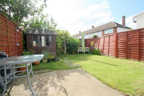 2 bedroom terraced house to rent, Stuart Way, Staines-upon-Thames, TW18