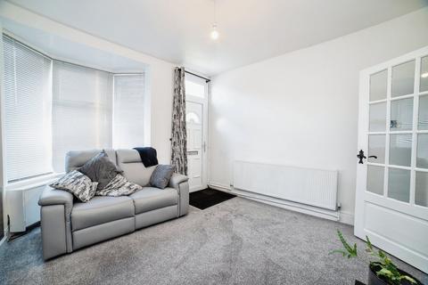 2 bedroom end of terrace house for sale, Wallis Street, Nottingham NG6