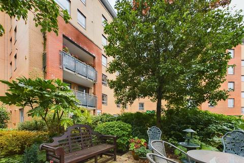 1 bedroom apartment for sale, Pinetree Court, Danestrete, Stevenage SG1