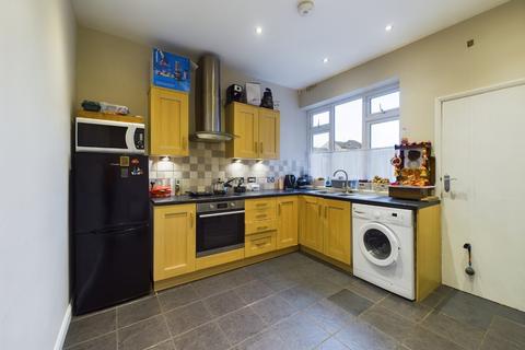 2 bedroom flat for sale, East Street, Abington, Northampton, NN1 5JZ