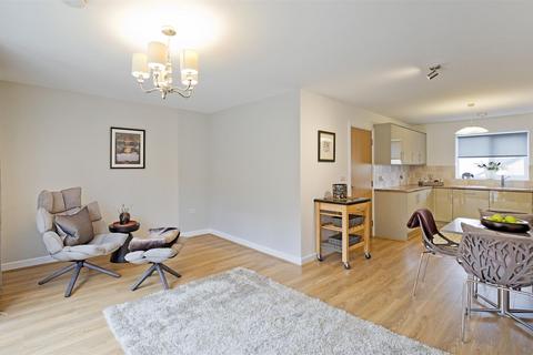 3 bedroom terraced house for sale, Hawthorn Close, Keighley