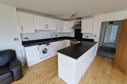 2 bedroom flat to rent, New Bridge Street, Truro