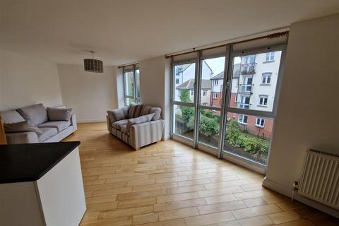 2 bedroom flat to rent, New Bridge Street, Truro