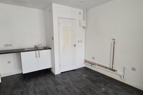 Property to rent, High Street, Strood, Rochester