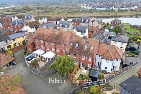 3 bedroom terraced house for sale, High Street, Rowhedge, Colchester, Essex, CO5