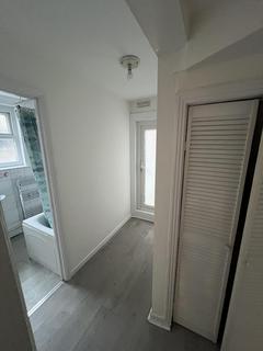 2 bedroom flat to rent, London, N9