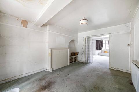 29 Beverley Way, London, SW20 0AW