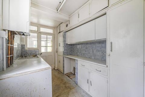 29 Beverley Way, London, SW20 0AW