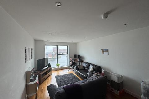 2 bedroom flat to rent, William Jessop Way, City Centre, Liverpool, L3