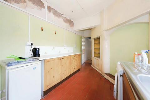 15 Crowther Road, Wolverhampton, WV6 0HZ