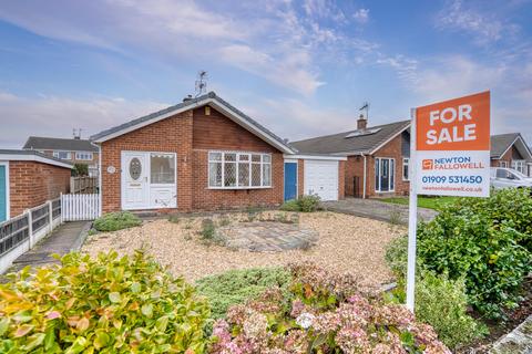 3 bedroom detached bungalow for sale, Field Close, Worksop, S81