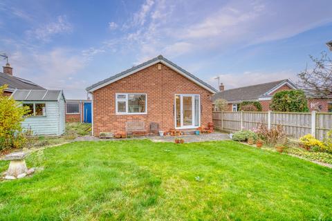 3 bedroom detached bungalow for sale, Field Close, Worksop, S81