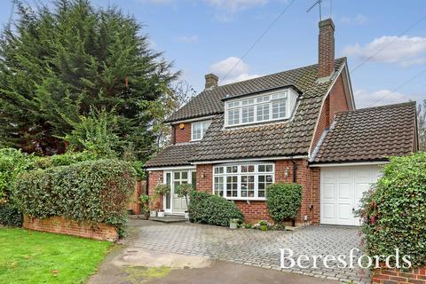 3 bedroom detached house for sale, Brookside, Billericay, CM11