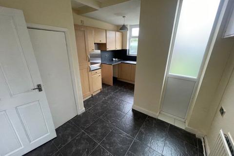 3 bedroom terraced house to rent, Monmouth Road, Blackburn