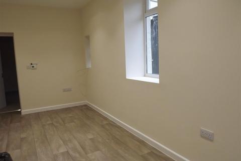 1 bedroom flat to rent, Charles Street, Milford Haven