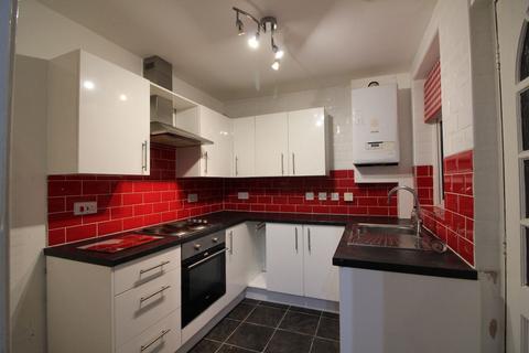 2 bedroom terraced house to rent, 49 Byron Street