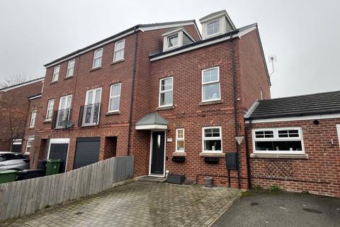 3 bedroom end of terrace house for sale, Thornhill Avenue, Derbyshire DE56