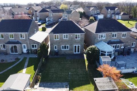 4 bedroom detached house for sale, Helted Way, Almondbury, Huddersfield, HD5 8XZ