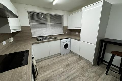 2 bedroom flat to rent, Woodlands Gardens, Dundee, DD5