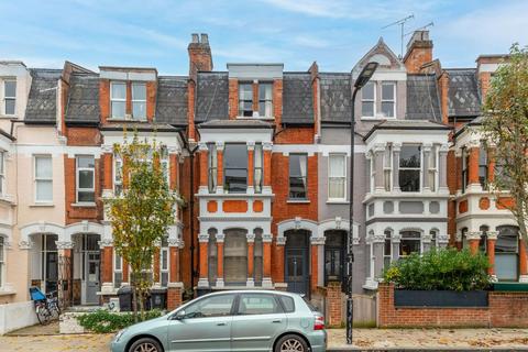 3 bedroom flat for sale, Carysfort Road, London, N16