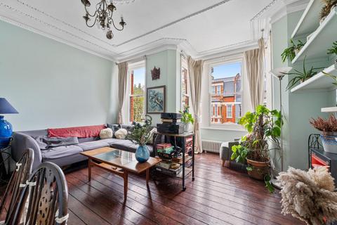 3 bedroom flat for sale, Carysfort Road, London, N16