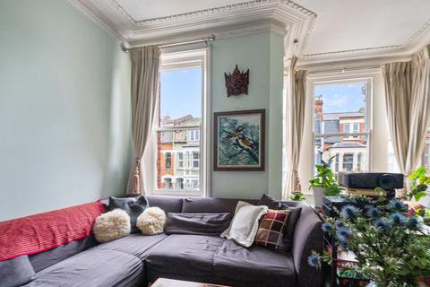 3 bedroom flat for sale, Carysfort Road, London, N16