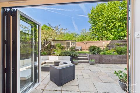 undefined, Foxglove Close, Buckingham