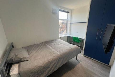 5 bedroom house share to rent, Watford Street