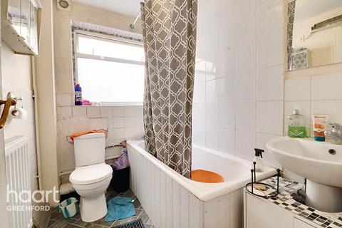 2 bedroom maisonette for sale, Dormers Wells Lane, Southall