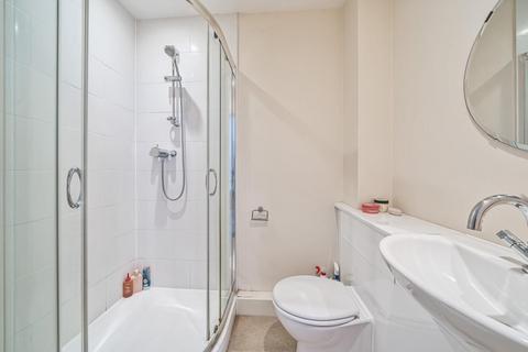 2 bedroom flat for sale, Elmers end road, Beckenham