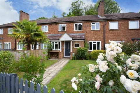 3 bedroom terraced house to rent, Elizabeth Avenue, Amersham, HP6