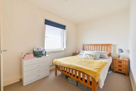 1 bedroom flat to rent, Hillside, Harlesden, London, NW10