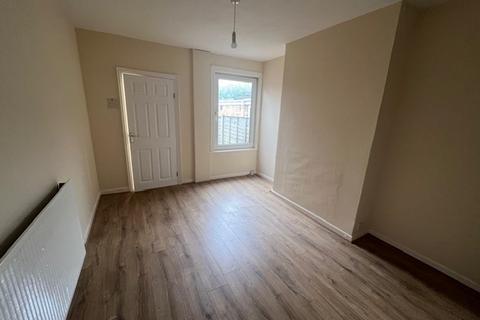 2 bedroom terraced house to rent, Victoria Avenue, New Bilton, Rugby, CV21