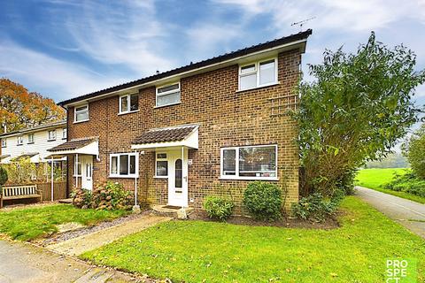 3 bedroom end of terrace house to rent, Turnberry, Bracknell, Berkshire, RG12