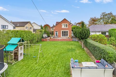 3 bedroom detached house for sale, Renton Drive, Guiseley, Leeds, West Yorkshire, LS20