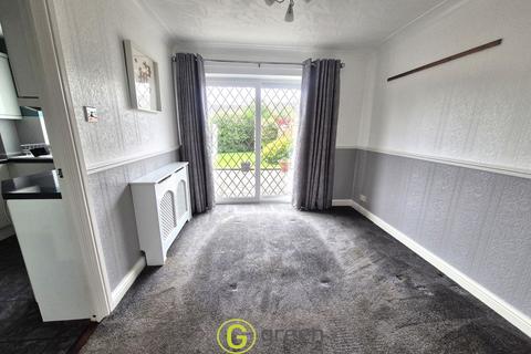 3 bedroom semi-detached house to rent, Tamworth B77